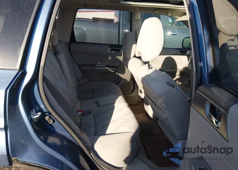 2010 Subaru Forester 2.5X Premium из США, поврежденный, VIN JF2SH6CC0AH714628